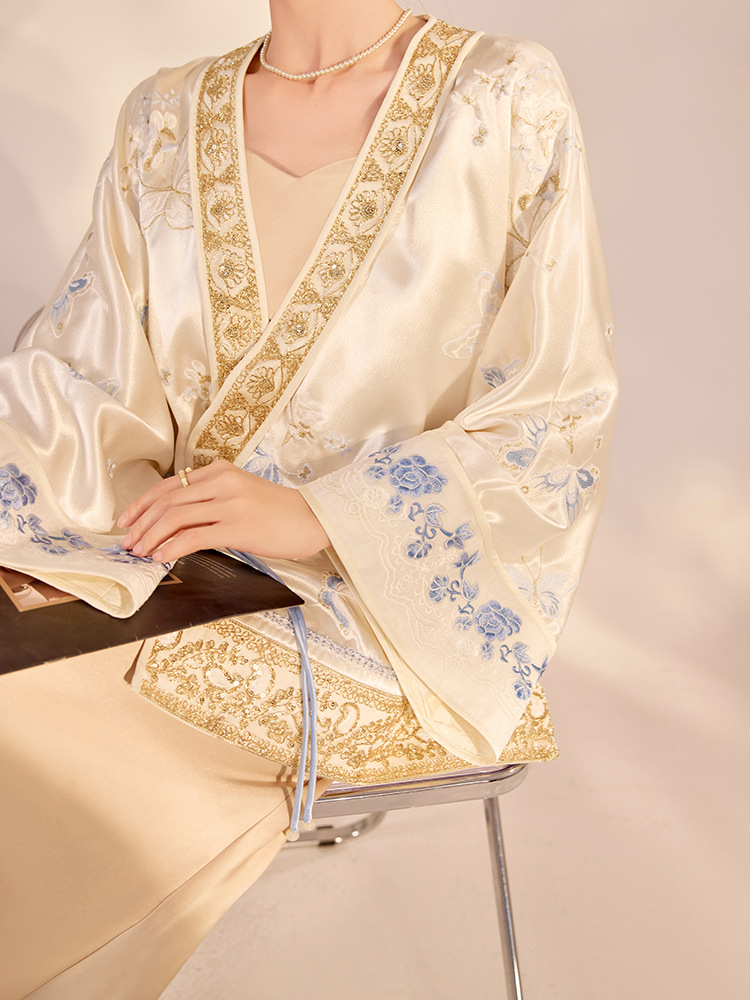 Jaqueta Feminina de Luxo com B - Embroidery Fashion avaliação e preço