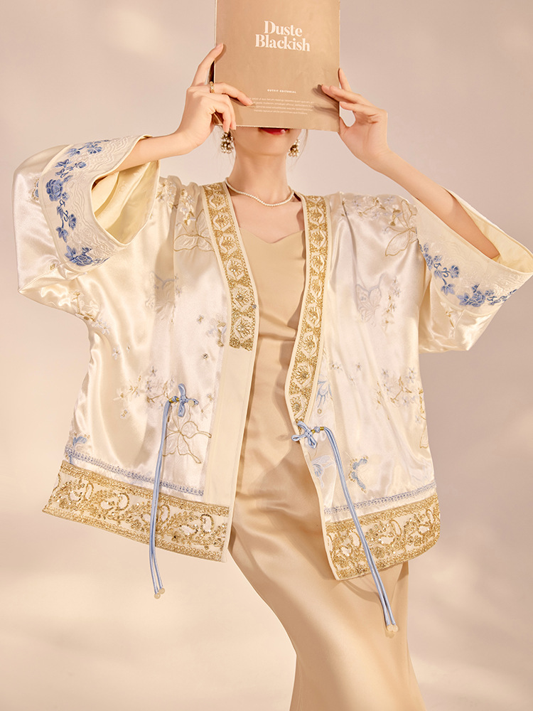 Jaqueta Feminina de Luxo com B - Embroidery Fashion avaliação e preço