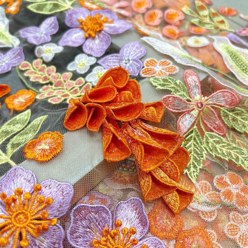 Carrilhão de vento amarelo de  - Embroidery Yellow Dress avaliação e preço