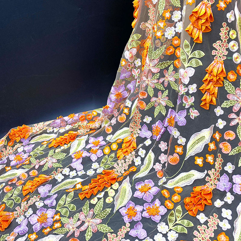 Carrilhão de vento amarelo de  - Embroidery Yellow Dress avaliação e preço