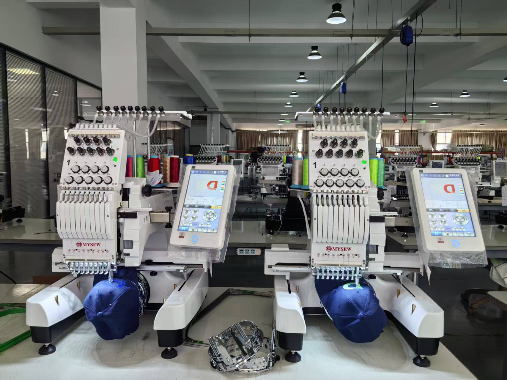 Máquina de Bordar Industrial A - Embroidery Machine Computerized avaliação e preço